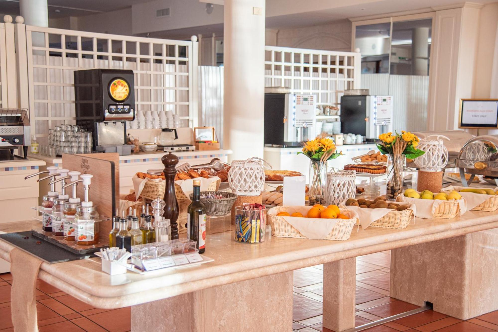 Santa Gilla Hotel