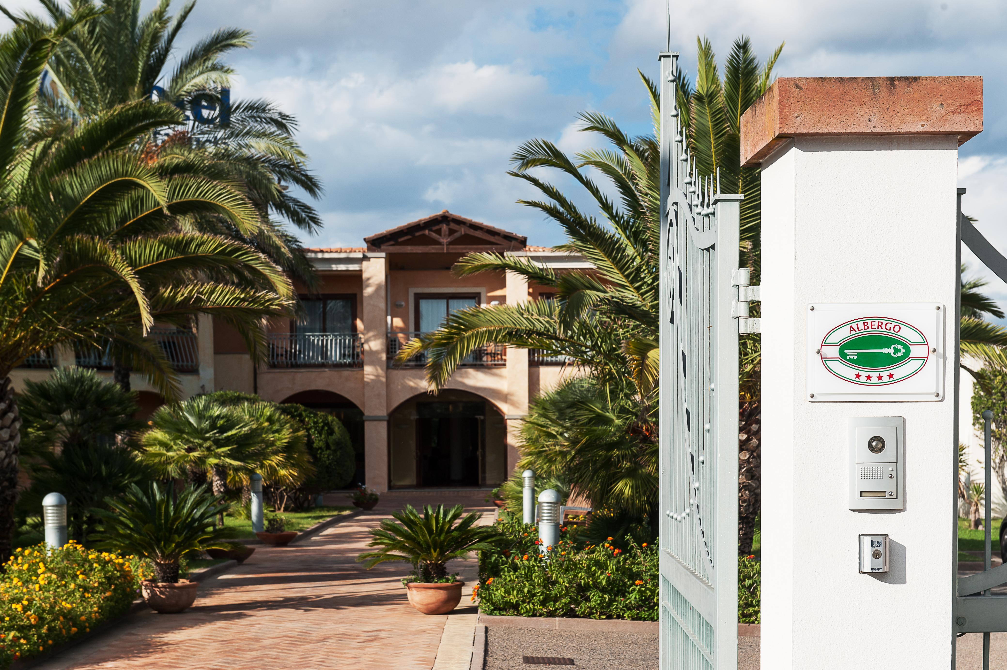Hotel Santa Gilla 4*