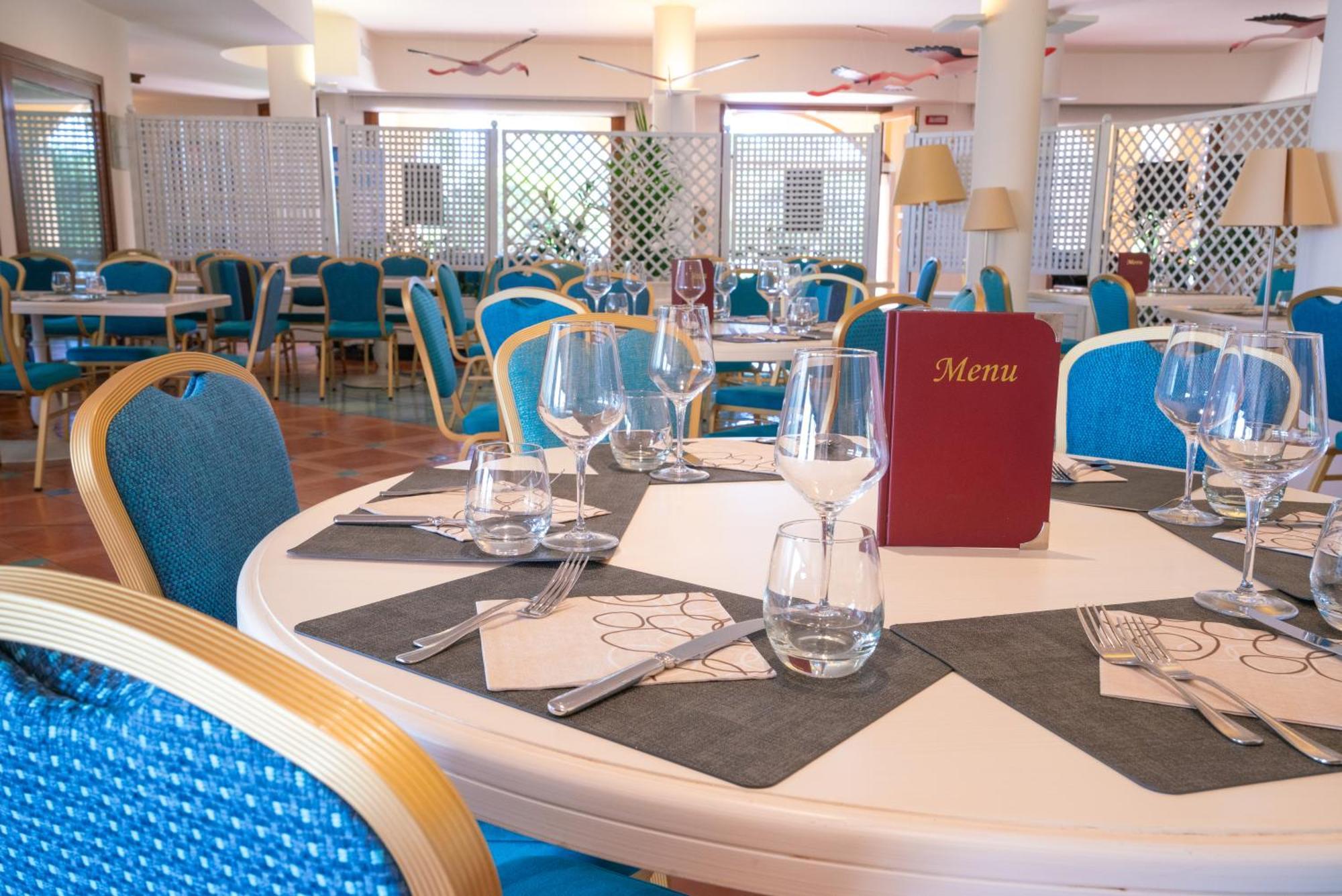 Hotel Santa Gilla 4*