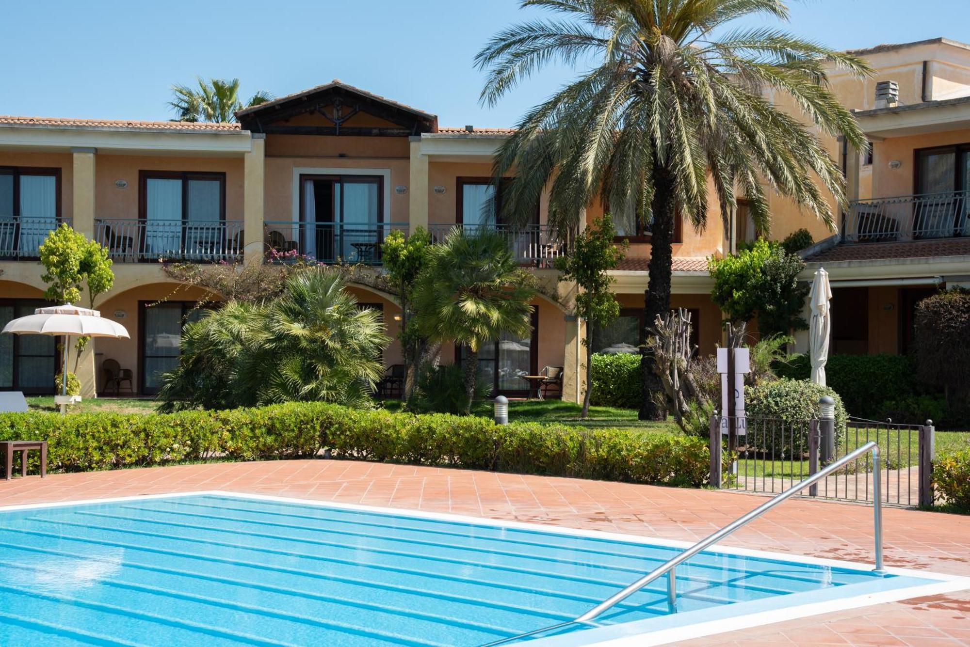 Santa Gilla 4*
